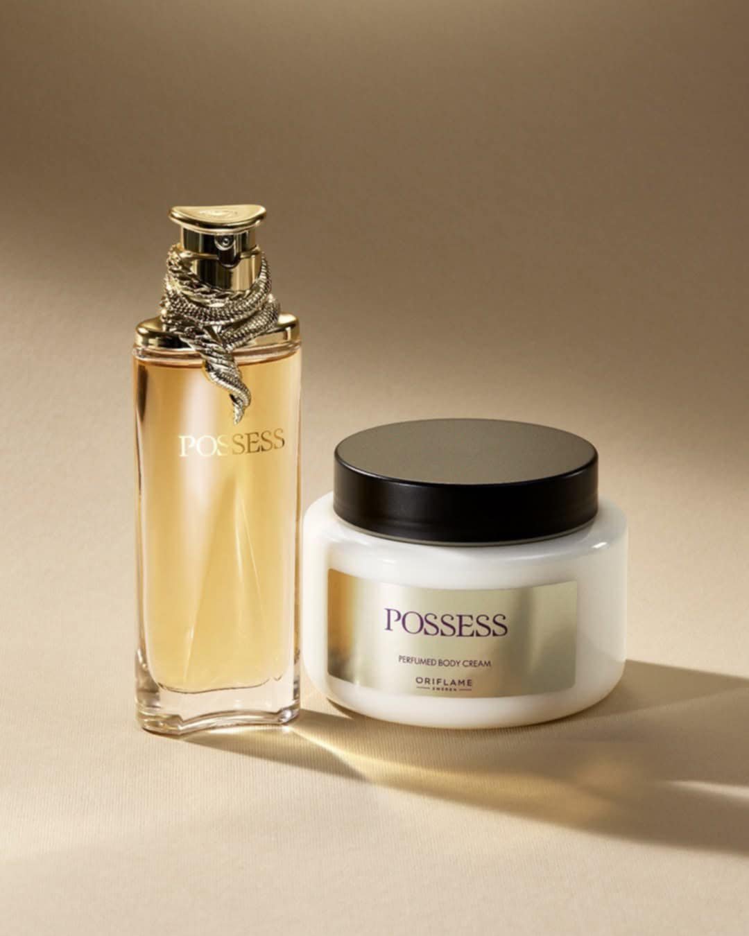 47015 KEM DƯỠNG THỂ POSSESS PERFUMED BODY CREAM 250ml